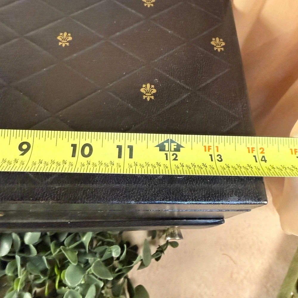 Black and Gold Mele Jewelry Box